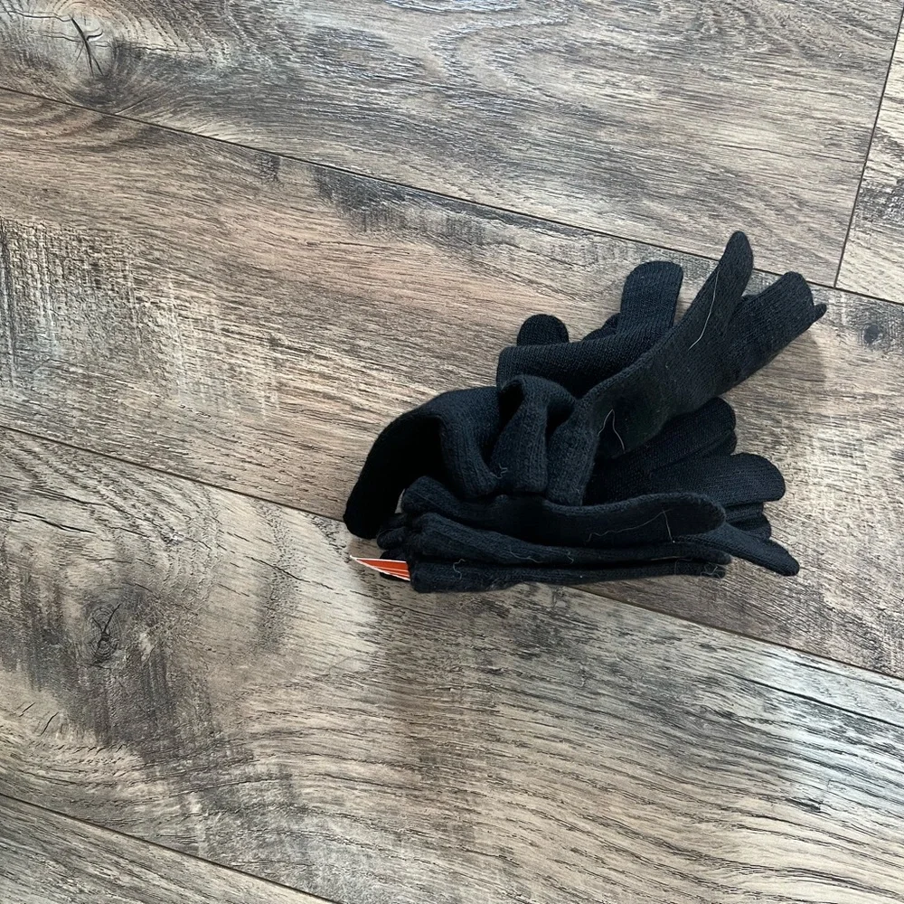 Set of 6 new with tags black children’s gloves